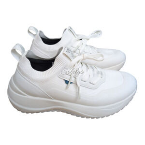 Vessi Stormburst Womens 7 Waterproof White Low Top Knit Dyma-Tex Sneaker Boot